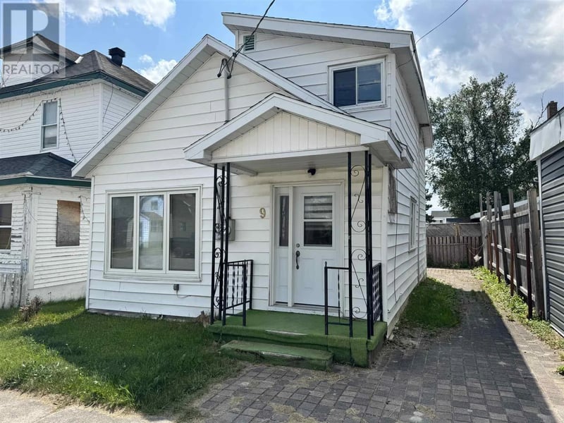 9 Aberdeen ST S, Chapleau, Ontario, P0M1K0, Chapleau, Ontario — photo 1 of 5