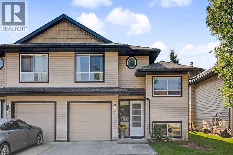 103 Fairways Drive Northwest, Airdrie, Alberta, T4B2Y5, Airdrie, Alberta — photo 1 of 5