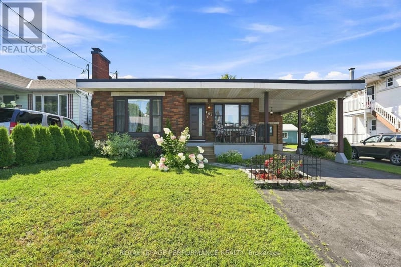 464 Laurier Street, Hawkesbury, Ontario, K6A2A6, Hawkesbury, Ontario — photo 1 of 5