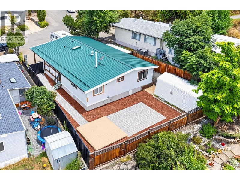 532 Guildford Court, Coldstream, British Columbia, V1B2E3, Coldstream, British Columbia — photo 1 of 5