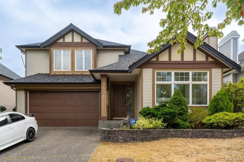 7536 147A Street, Surrey, British Columbia, V3S8Y6, Surrey, British Columbia — photo 1 of 5