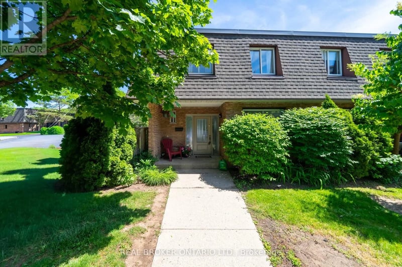 #1 684 Dynes Road, Burlington (Roseland), Ontario, L7N2V6, Burlington (Roseland), Ontario — photo 1 of 5