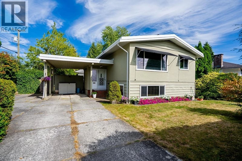 675 NEWPORT Street, Coquitlam, British Columbia, V3J3H5, Coquitlam, British Columbia — photo 1 of 5
