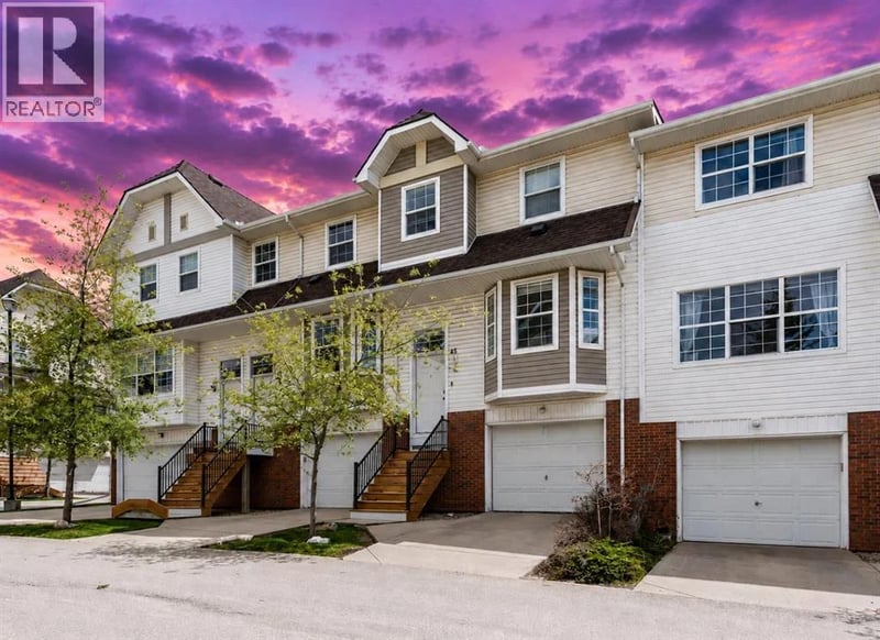 45 Tuscany springs Gardens Northwest, Calgary, Alberta, T3L2R3, Calgary, Alberta — photo 1 of 5