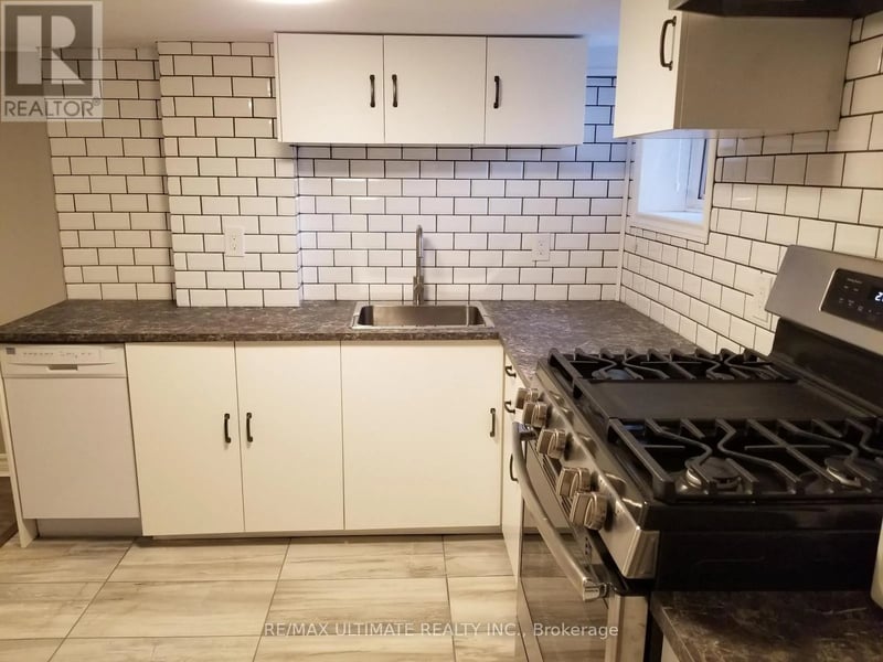 #Lower 1133 Dufferin Street, Toronto (Dovercourt-Wallace Emerson-Junction), Ontario, M6H4B7, Toronto (Dovercourt-Wallace Emerson-Junction), Ontario — photo 1 of 5