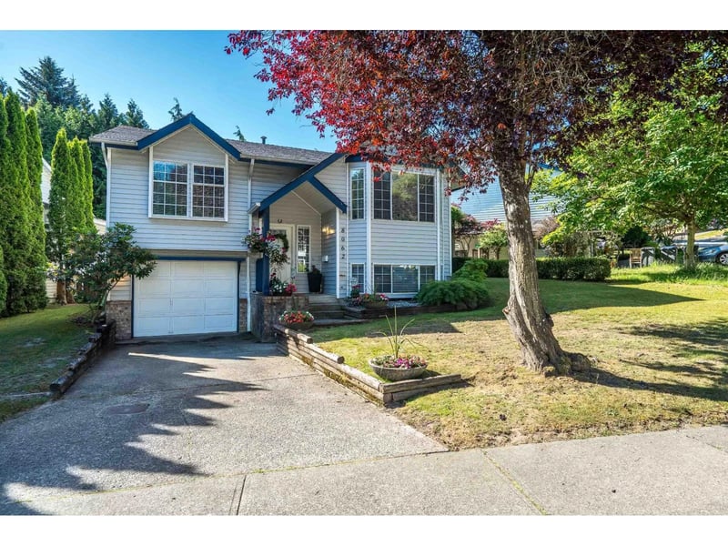 8062 138 Street, Surrey, British Columbia, V3W8P9, Surrey, British Columbia — photo 1 of 5