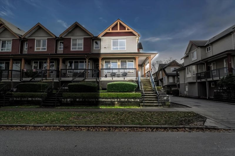 #26 16772 61 Avenue, Surrey, British Columbia, V3S4P2, Surrey, British Columbia — photo 1 of 5