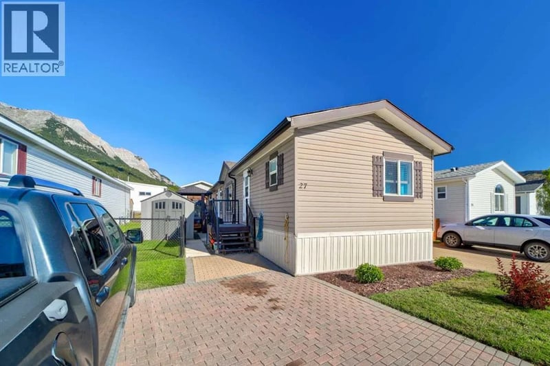 801 232 Street, Hillcrest, Alberta, T0K1C0, Hillcrest, Alberta — photo 1 of 5