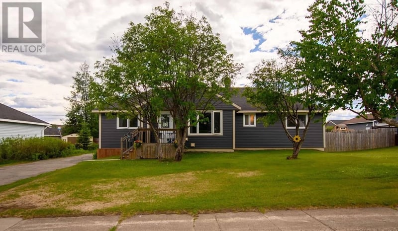8 Pine Avenue, Labrador City, Newfoundland & Labrador, A2V1W9, Labrador City, Newfoundland & Labrador — photo 1 of 5