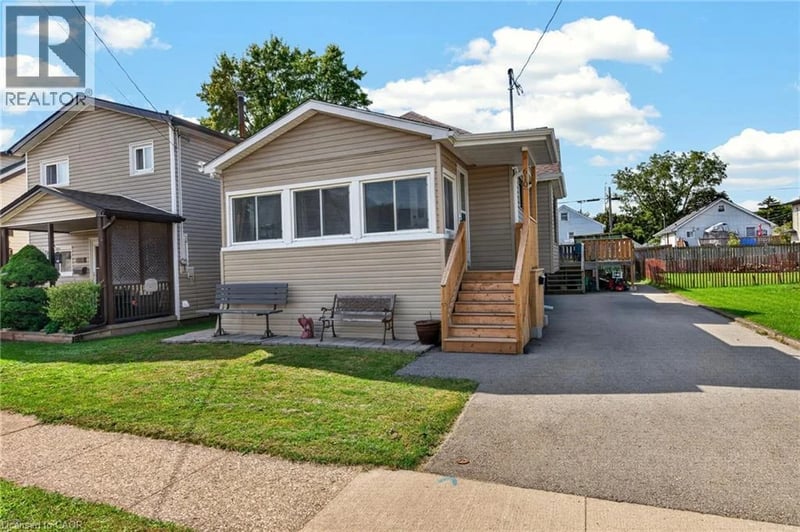 610 STEELE Street, Port Colborne, Ontario, L3K4Y7, Port Colborne, Ontario — photo 1 of 5