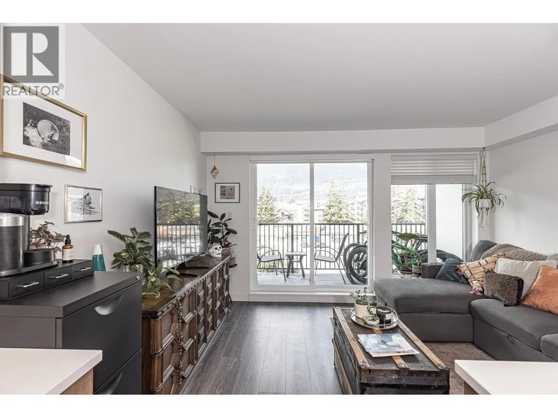 #307 1365 PEMBERTON Avenue, Squamish, British Columbia, V8B1B7, Squamish, British Columbia — photo 1 of 5