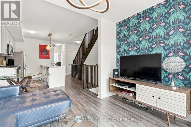 #23 261 Skinner Road, Hamilton (Waterdown), Ontario, L8B1W6, Hamilton (Waterdown), Ontario — photo 1 of 5