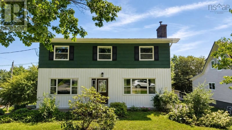 21 Brown Street, Sydney Mines, Nova Scotia, B1V1E9, Sydney Mines, Nova Scotia — photo 1 of 5