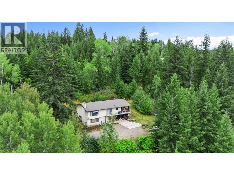 824 Barber Road, Clearwater, British Columbia, V0E1N2, Clearwater, British Columbia — photo 1 of 5