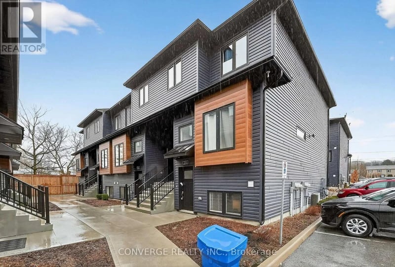 #22 781 Clare Avenue, Welland (N. Welland), Ontario, L3C0K1, Welland (N. Welland), Ontario — photo 1 of 5
