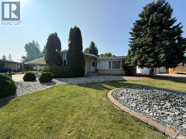346 Harvey STREET, Kamsack, Saskatchewan, S0A1S0, Kamsack, Saskatchewan — photo 1 of 5