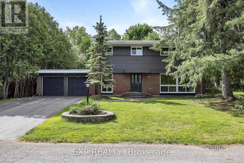 14 Carr Crescent, Ottawa, Ontario, K2K1K4, Ottawa, Ontario — photo 1 of 5
