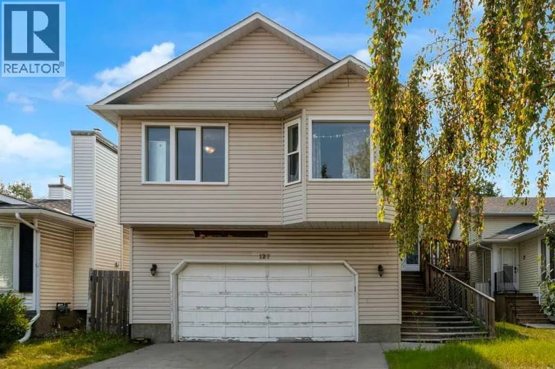 127 Scenic Cove Circle Northwest, Calgary, Alberta, T3L1M5, Calgary, Alberta — photo 1 of 5