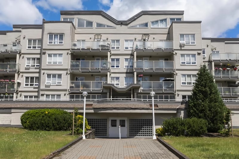 #310 14377 103 Avenue, Surrey, British Columbia, V3T5V5, Surrey, British Columbia — photo 1 of 5