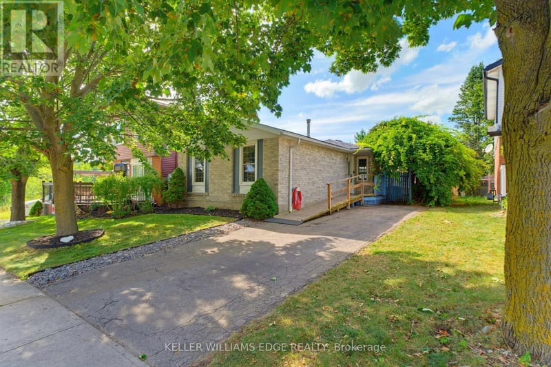 431 West Acres Drive, Guelph (Willow West/Sugarbush/West Acres), Ontario, N1K1N2, Guelph (Willow West/Sugarbush/West Acres), Ontario — photo 1 of 5