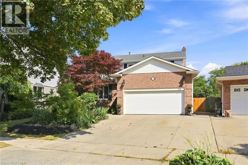 10 ACACIA Street, Stoney Creek, Ontario, L8J1V6, Stoney Creek, Ontario — photo 1 of 5