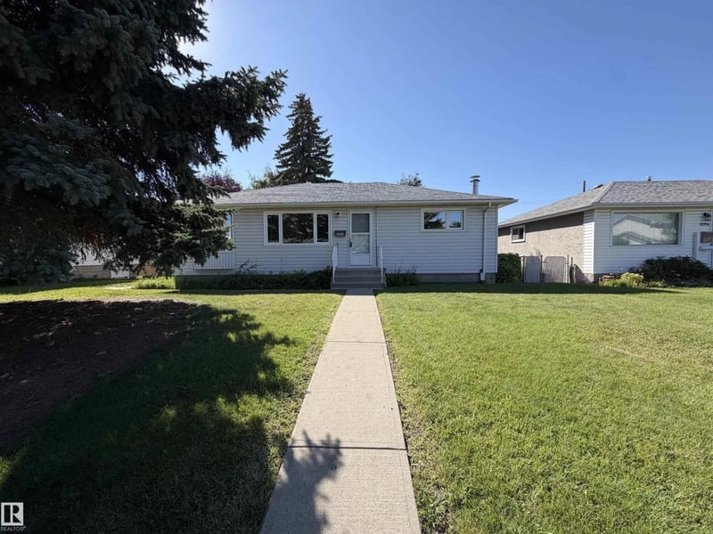 10332 47 ST NW, Edmonton, Alberta, T6A1Z7, Edmonton, Alberta — photo 1 of 5