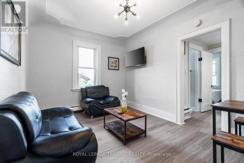 #8 425 Mckenzie Avenue, London South (South F), Ontario, N6C1V5, London South (South F), Ontario — photo 1 of 5