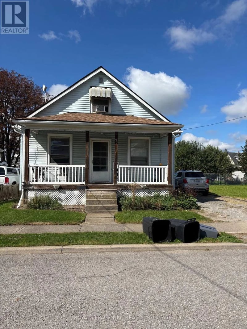 37 Battle Street, Thorold (Thorold Downtown), Ontario, L2V3W4, Thorold (Thorold Downtown), Ontario — photo 1 of 4