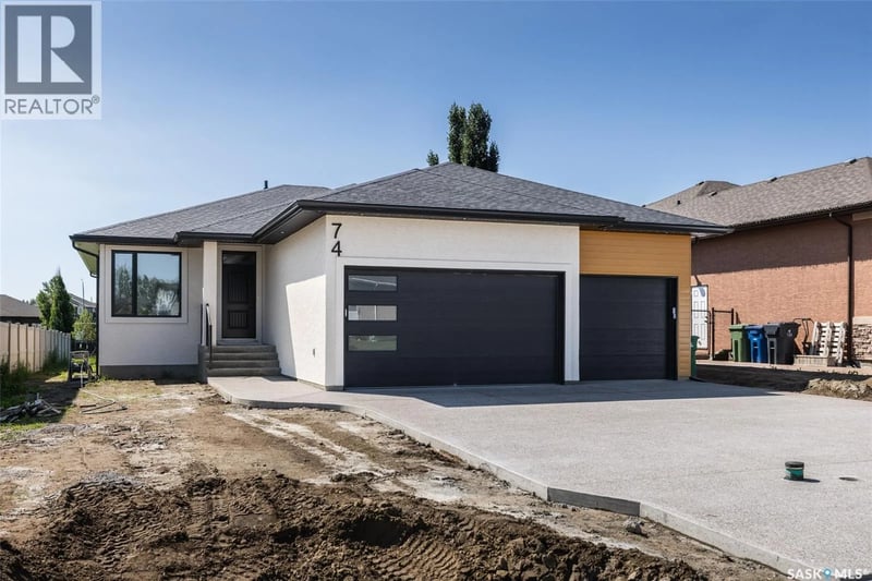 74 Emerald RIDGE E, White City, Saskatchewan, S4L0A8, White City, Saskatchewan — photo 1 of 5