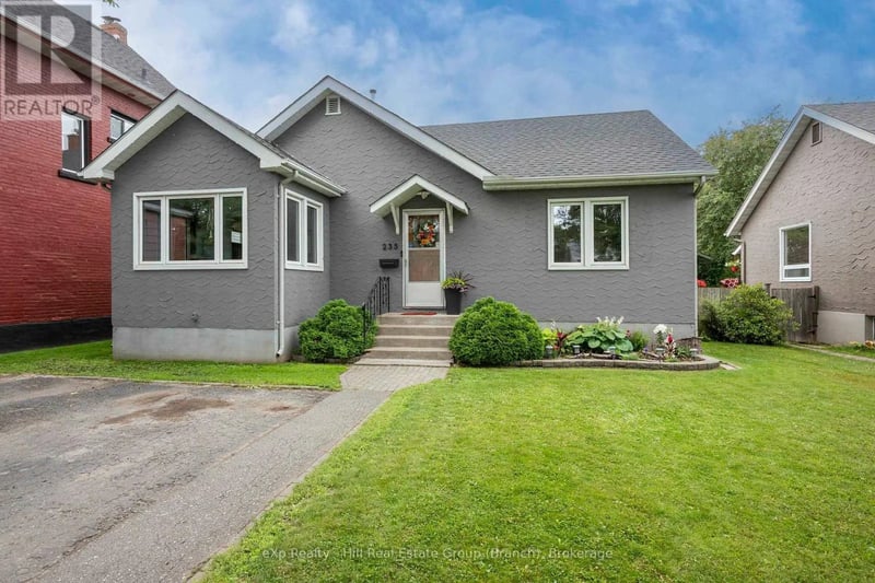 235 Franklin Street North, Thunder Bay (McKeller Park), Ontario, P7C4J1, Thunder Bay (McKeller Park), Ontario — photo 1 of 5