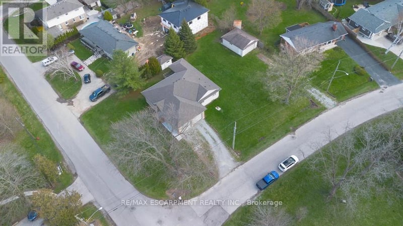 80 Lister Avenue, Hamilton (Allison), Ontario, L9B1E2, Hamilton (Allison), Ontario — photo 1 of 5