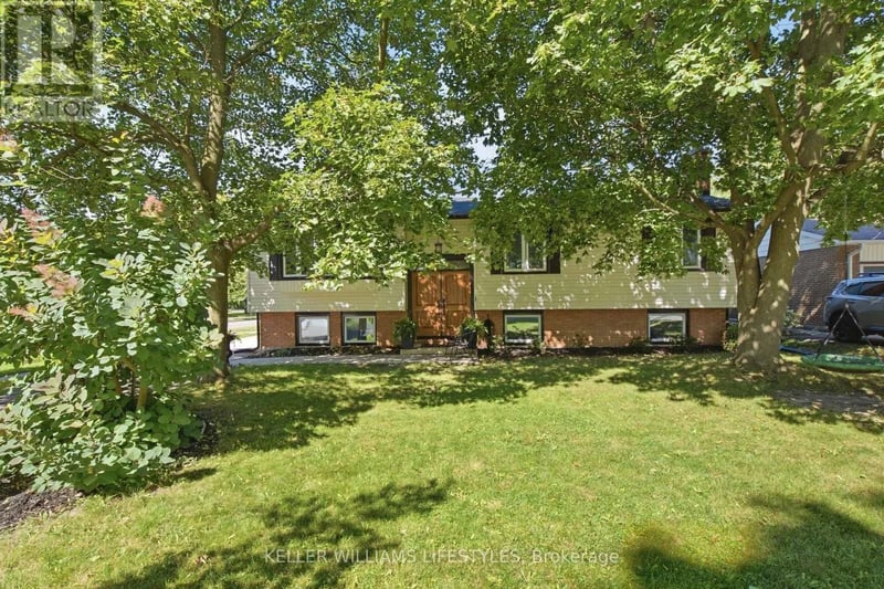1 QUEEN ANNE Circle, London North (North M), Ontario, N6H4B6, London North (North M), Ontario — photo 1 of 5