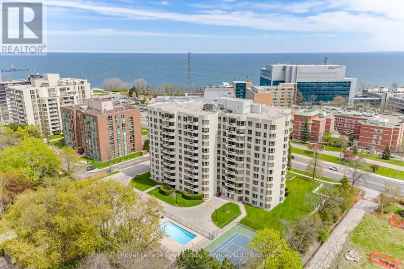 #1001 1201 North Shore Boulevard East, Burlington (Brant), Ontario, L7S1Z5, Burlington (Brant), Ontario — photo 1 of 5