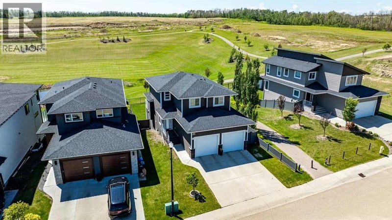 19 Vanveller Way, Sylvan Lake, Alberta, T4S0M4, Sylvan Lake, Alberta — photo 1 of 5