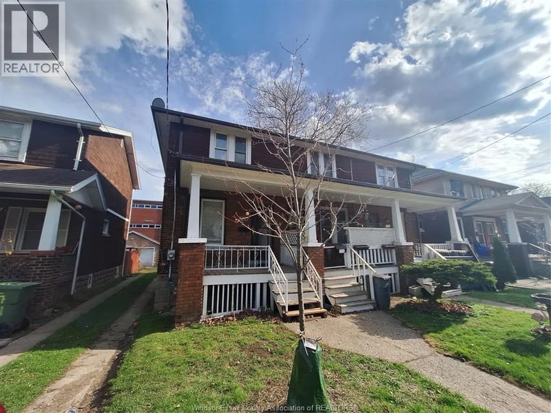 3219 LINWOOD Place, Windsor, Ontario, N9C1P9, Windsor, Ontario — photo 1 of 5