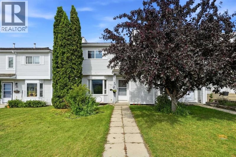 24 Ellenwood Drive, Red Deer, Alberta, T4R2E3, Red Deer, Alberta — photo 1 of 5