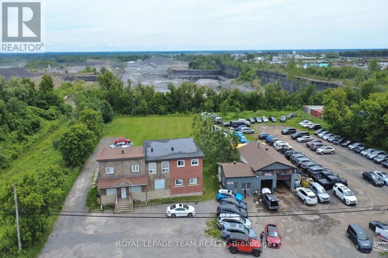 4997 Bank Street, Ottawa, Ontario, K1X1G8, Ottawa, Ontario — photo 1 of 5
