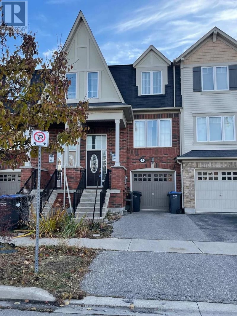 7 Bevington Road, Brampton (Northwest Brampton), Ontario, L7A0R9, Brampton (Northwest Brampton), Ontario — photo 1 of 5