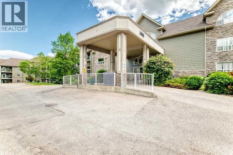 3000 Millrise Point Southwest, Calgary, Alberta, T2W3W4, Calgary, Alberta — photo 1 of 5