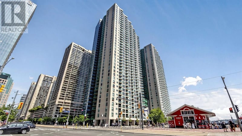 #3507 77 Harbour Square, Toronto (Waterfront Communities), Ontario, M5J2S2, Toronto (Waterfront Communities), Ontario — photo 1 of 5