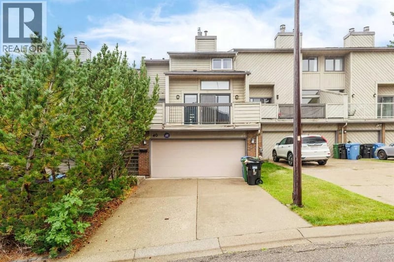 40 Edgemont Estates Road Northwest, Calgary, Alberta, T3A2M5, Calgary, Alberta — photo 1 of 5