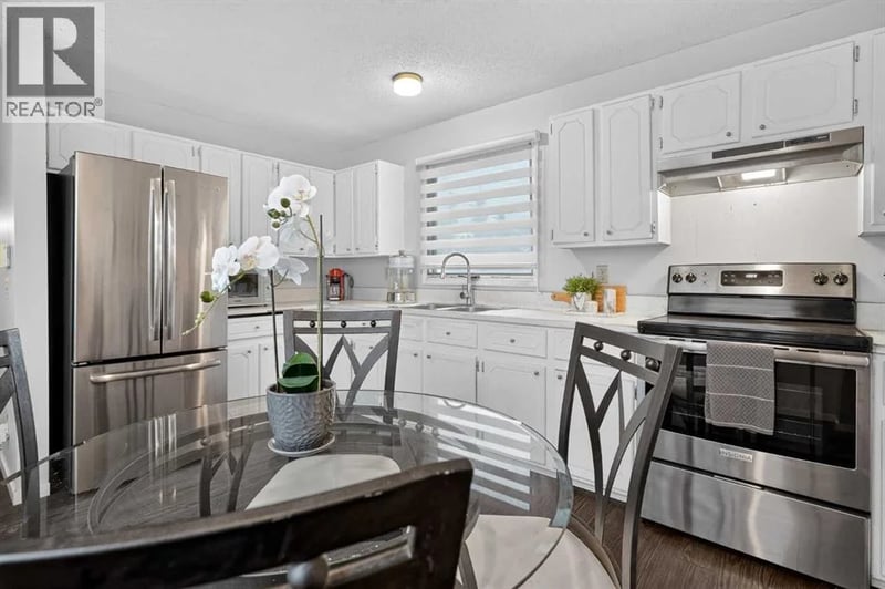 3881 Fonda Way Southeast, Calgary, Alberta, T2A5R4, Calgary, Alberta — photo 1 of 5