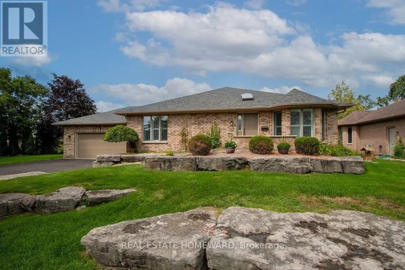 8 Island Bay Drive, Kawartha Lakes (Bobcaygeon), Ontario, K0M1A0, Kawartha Lakes (Bobcaygeon), Ontario — photo 1 of 5