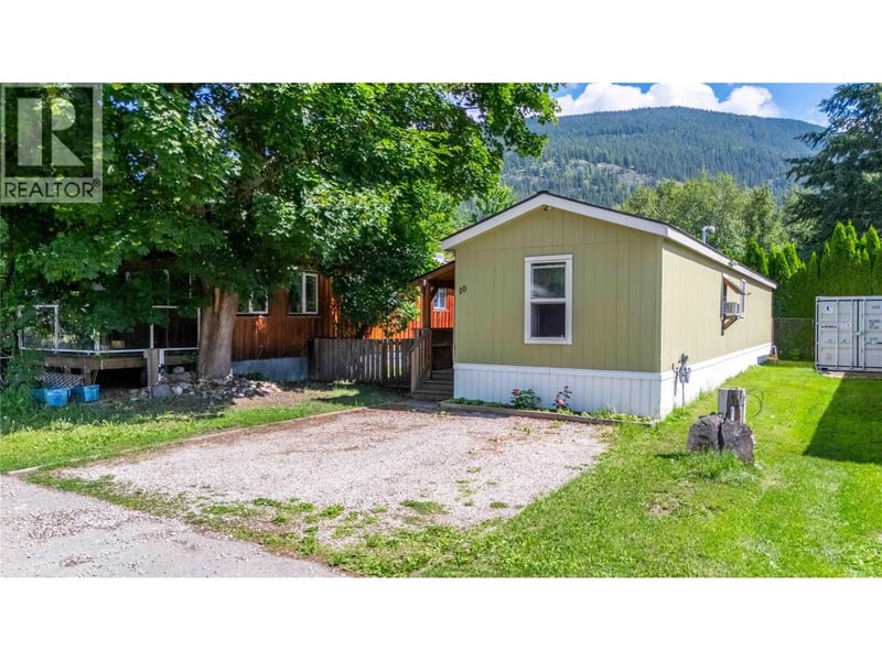 #10 318 Humbert Street, Revelstoke, British Columbia, V0E2S0, Revelstoke, British Columbia — photo 1 of 5