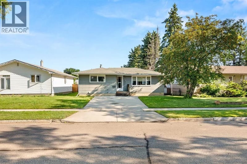 4804 38 Street, Lloydminster, Saskatchewan, S9V0B3, Lloydminster, Saskatchewan — photo 1 of 5