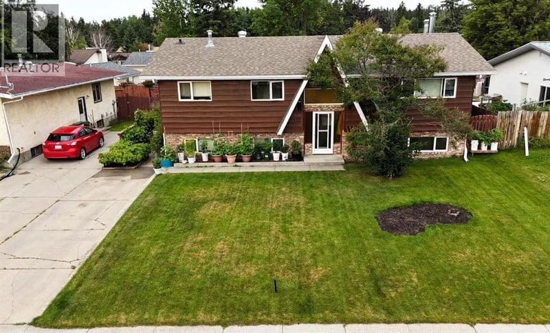 1418 53 Street, Edson, Alberta, T7E1H5, Edson, Alberta — photo 1 of 5