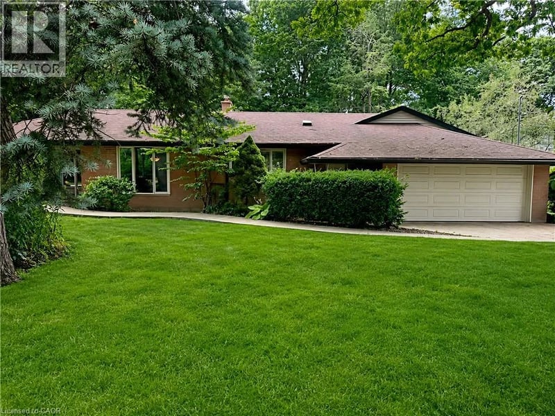 44 COLQUHOUN Crescent, Hamilton, Ontario, L9C4W8, Hamilton, Ontario — photo 1 of 5