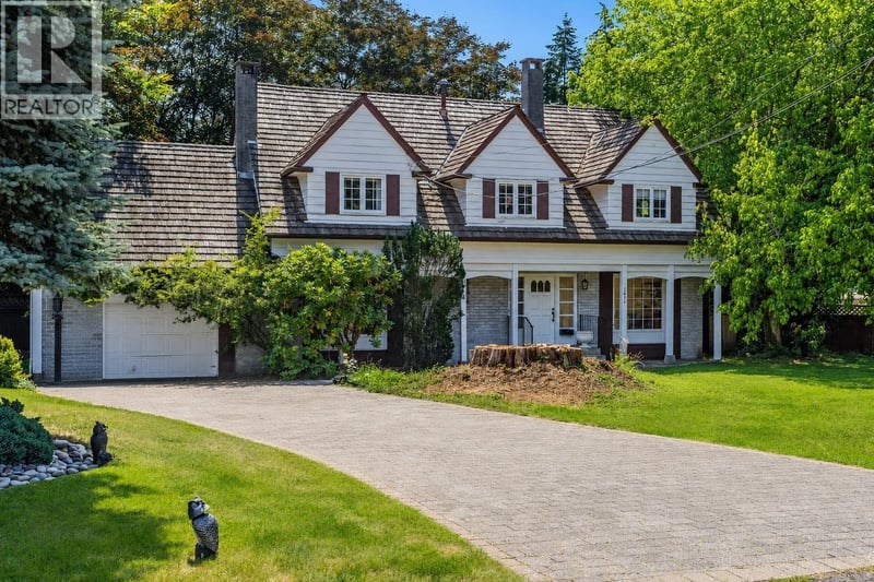 1671 HAVERHILL Place, North Vancouver, British Columbia, V7J1T5, North Vancouver, British Columbia — photo 1 of 5