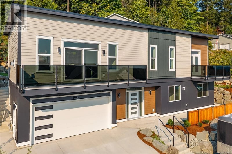 908 Craig Road, Ladysmith, British Columbia, V9X1K5, Ladysmith, British Columbia — photo 1 of 5