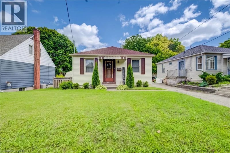34 ST CLAIR Avenue, Kitchener, Ontario, N2M3Z4, Kitchener, Ontario — photo 1 of 5